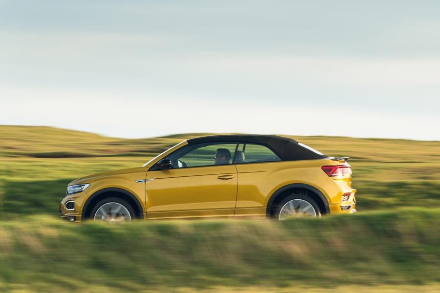 Volkswagen T-Roc Cabriolet R-Line 2020 года  (UK) (фото 39 из 40)